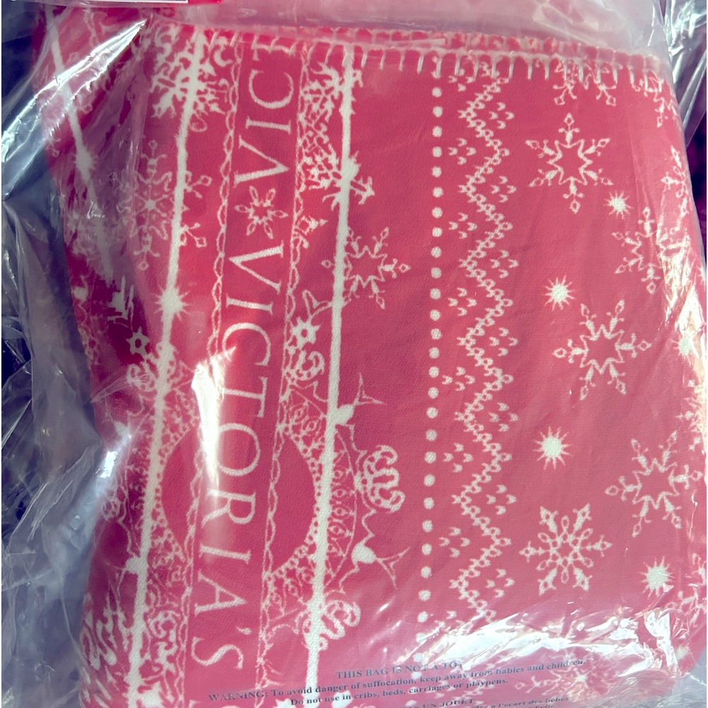 Vs Pink Bundle - image 1